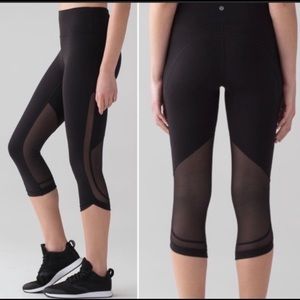 Lululemon revitalize cropped leggings with polka dot mesh
